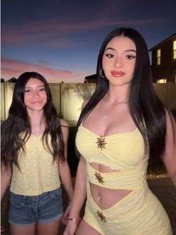 Ayelen Villasenor Instagram and TikTok Influencer Media Kit - ViralMango